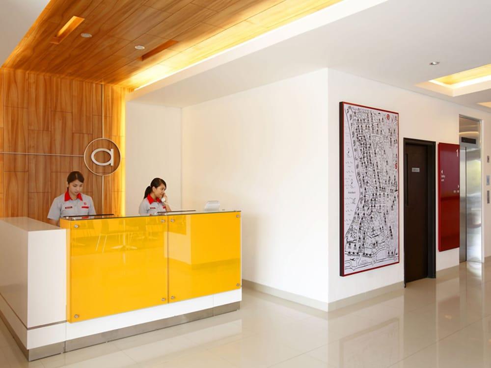 Amaris Hotel Dewi Sri - Reception