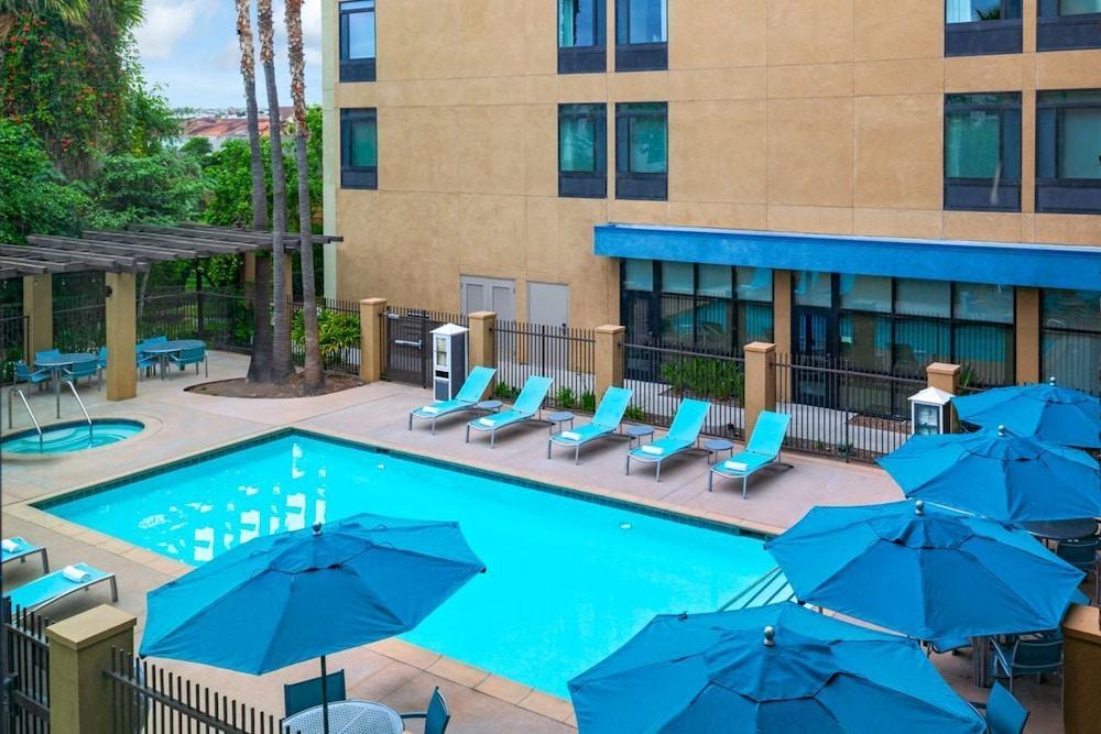 SpringHill Suites Anaheim Maingate - Outdoor Pool