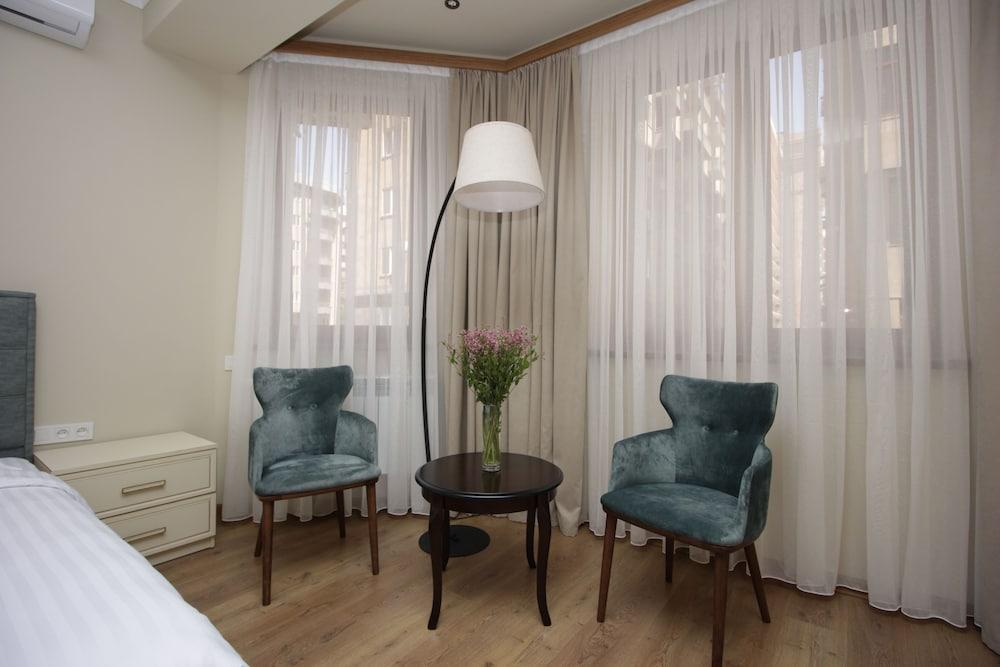 A Hotel Yerevan - Room