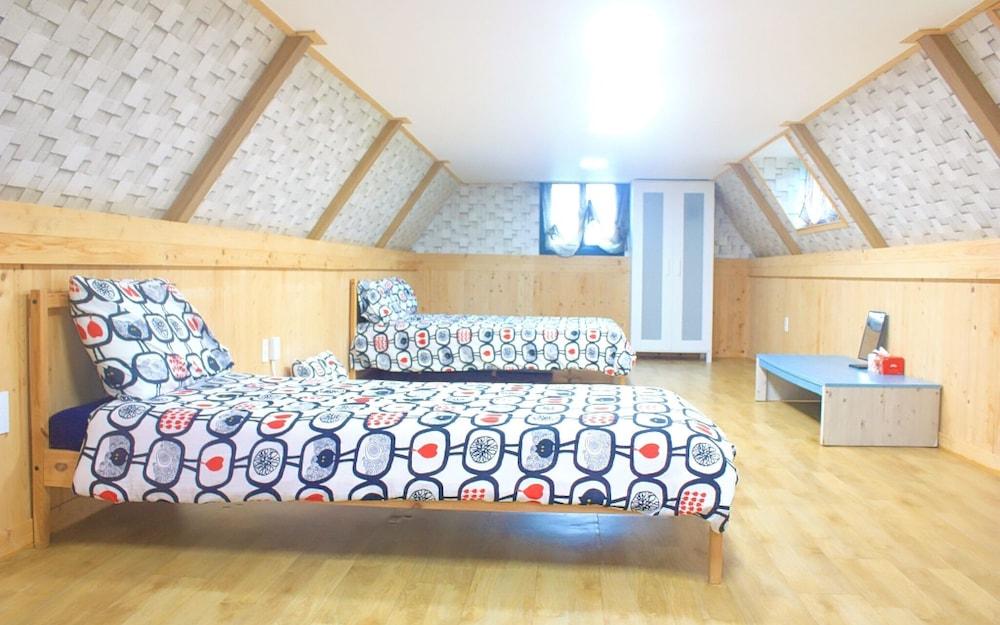 Jeju Baramuieondeok Guest House - Room