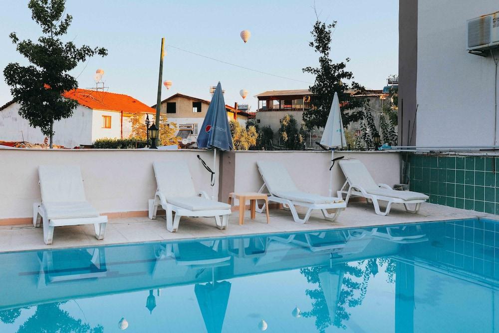 Kervansaray Hotel & Pension - Outdoor Pool