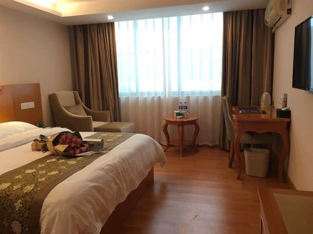GreenTree Inn ZhuHai Jinwan District Zhuhai Airport Jilin University Hotel - Room