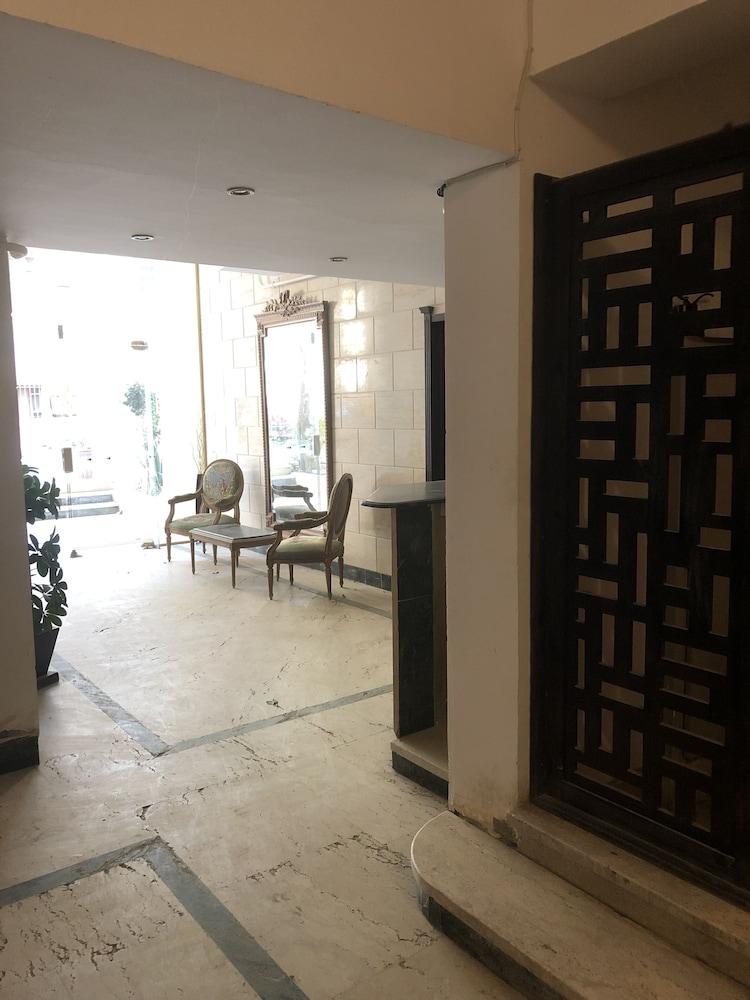 Lotus Apartment - Interior Entrance