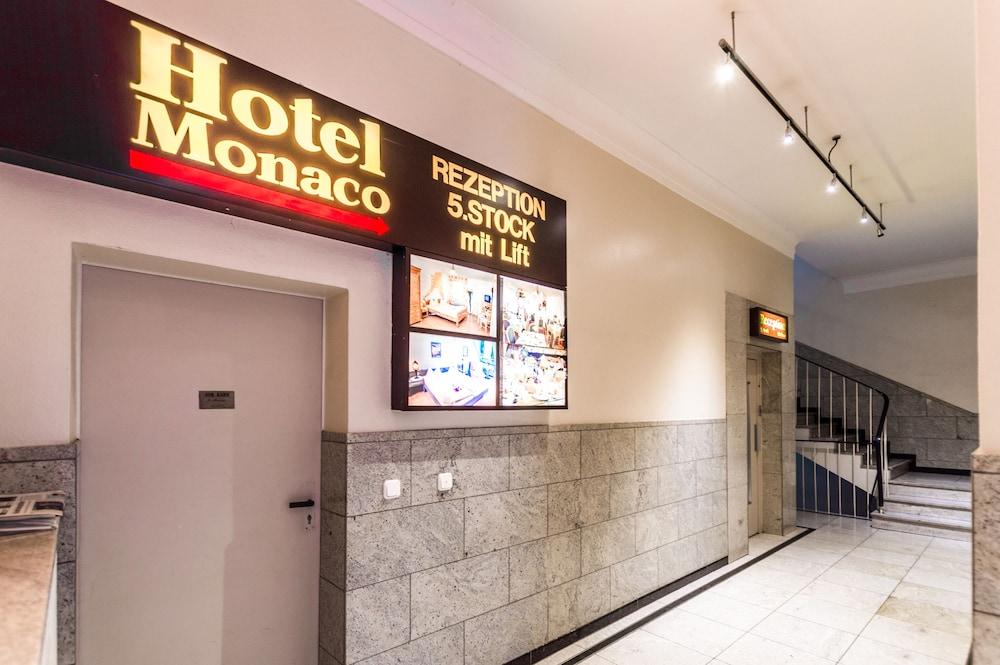 Hotel Monaco - Interior Entrance