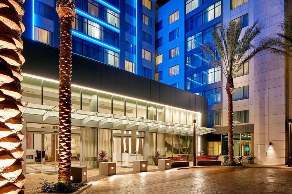 Residence Inn by Marriott at Anaheim Resort/Convention Cntr - Exterior