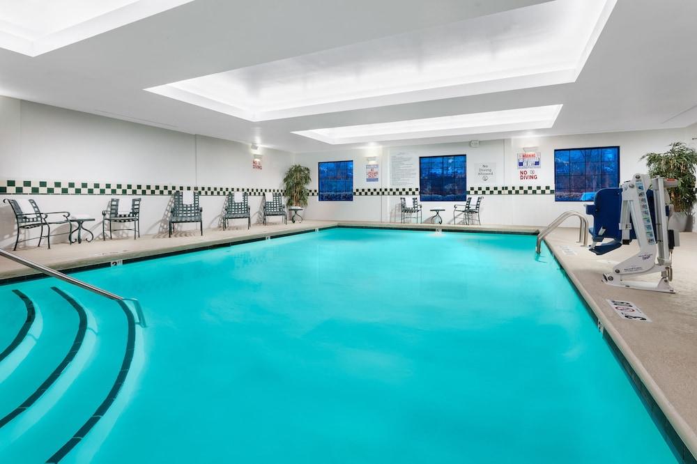 Holiday Inn Hotel & Suites Raleigh / Cary, an IHG Hotel - Pool