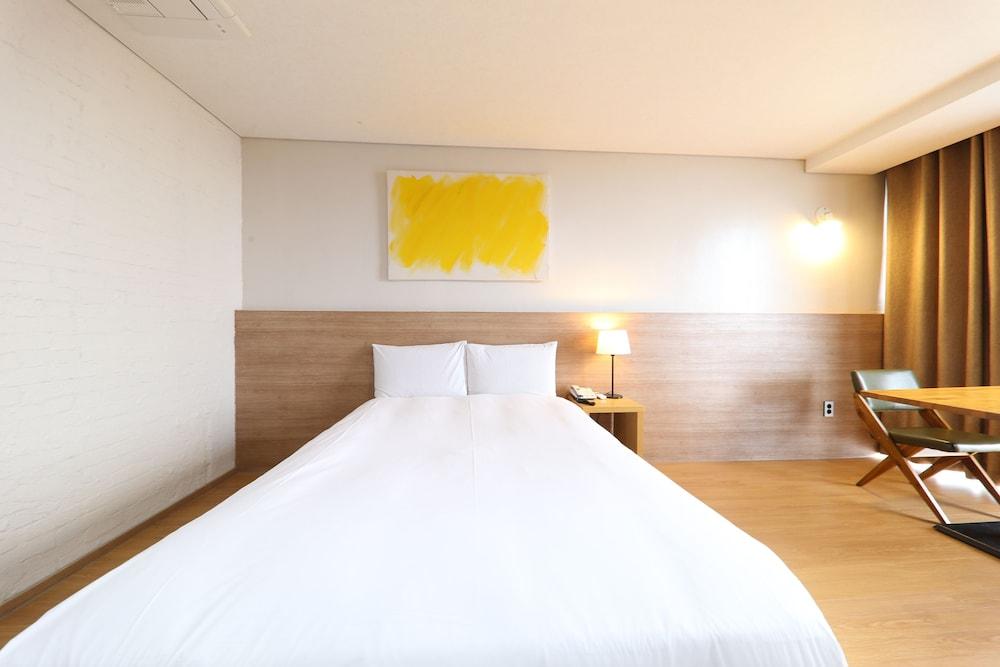 Jeju S Hotel - Room