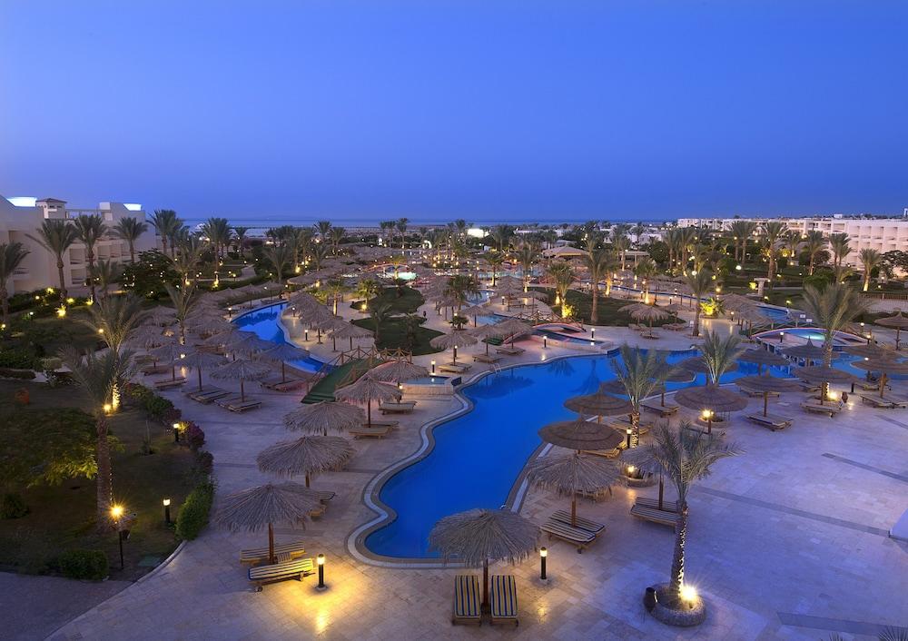 Hurghada Long Beach Resort - Outdoor Pool