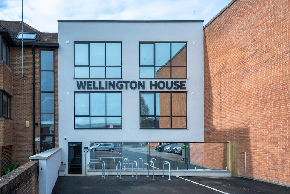 Celador Apartments - Wellington House - Exterior