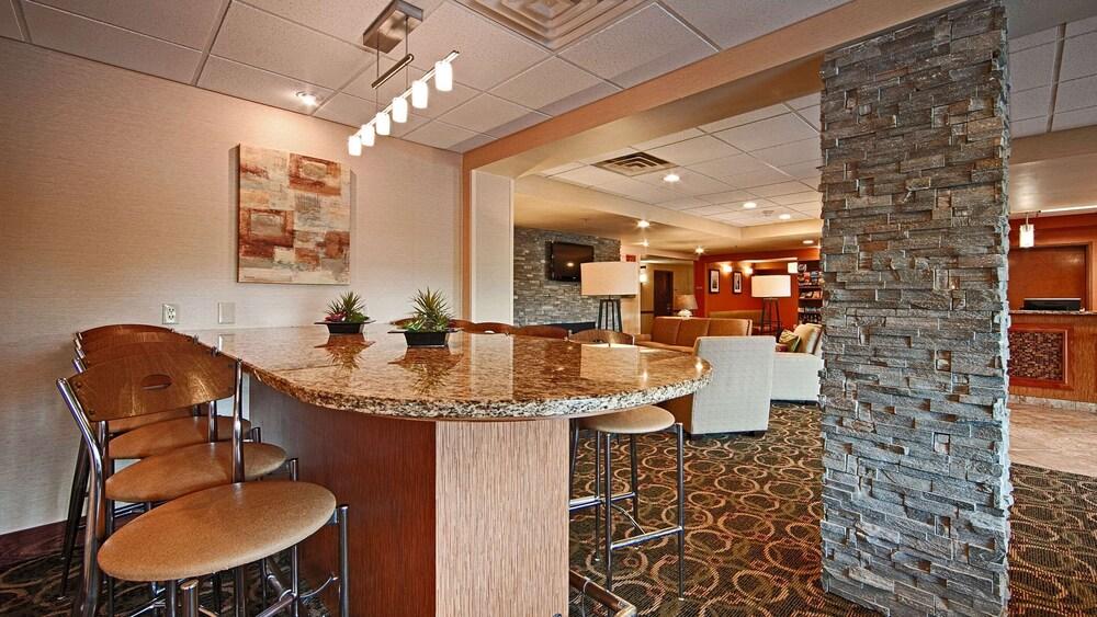 Comfort Inn & Suites Copley Akron - Lobby