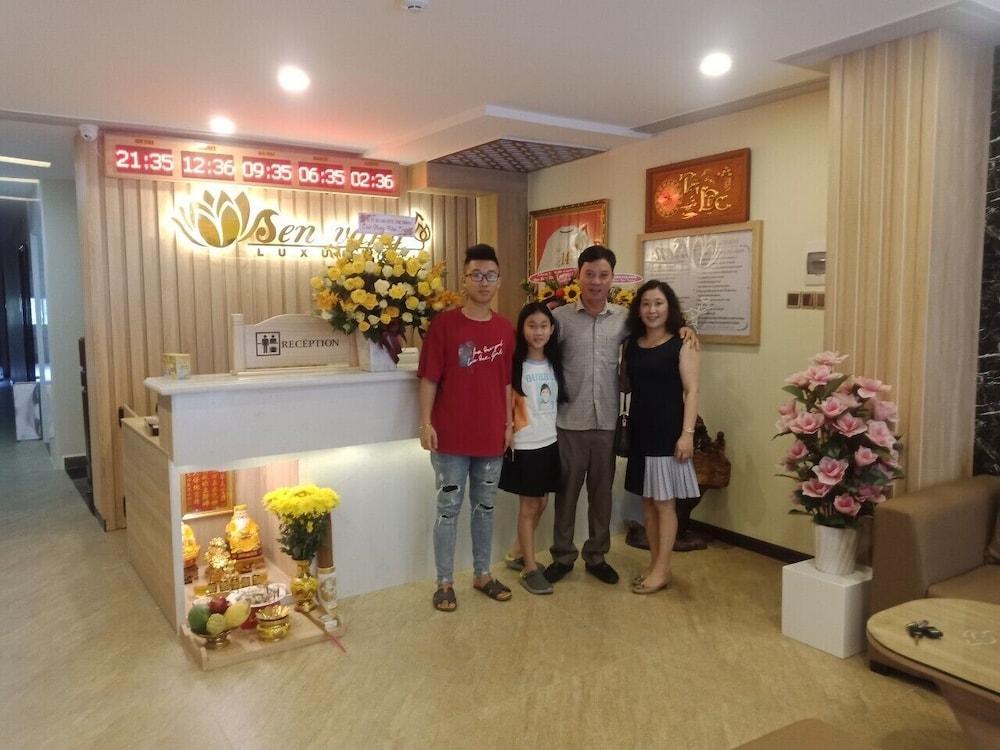 Sen Vang Luxury Apartment - Reception Hall