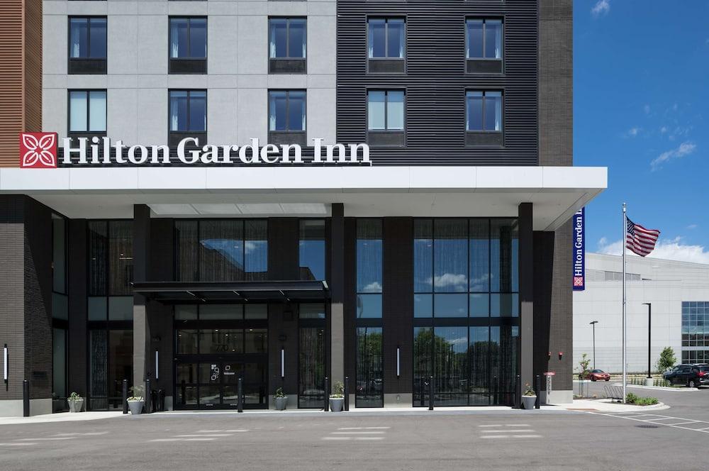 Hilton Garden Inn Madison Downtown - Exterior