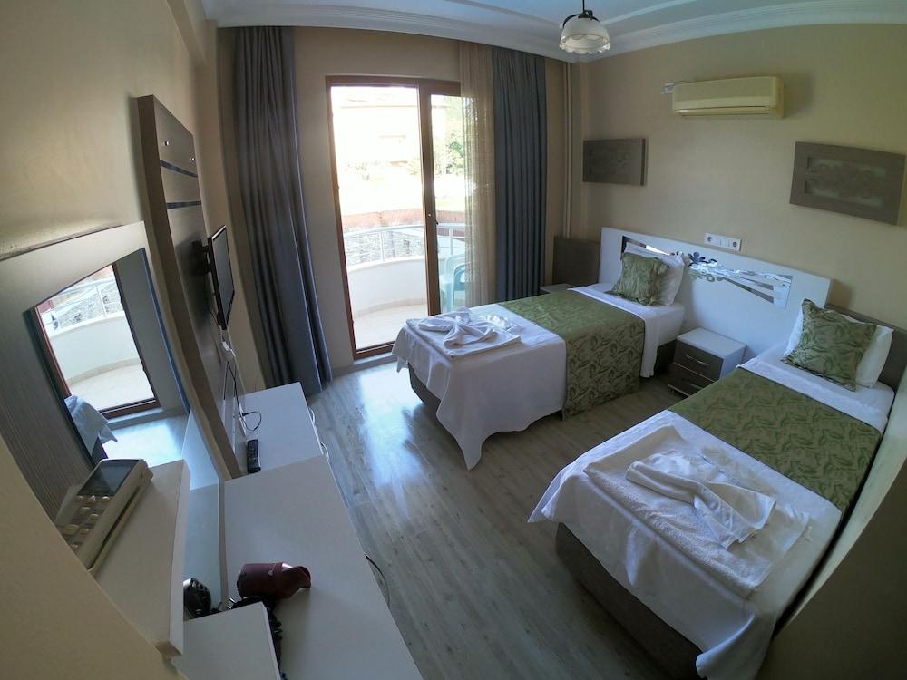 Bellamaritimo Hotel - Room
