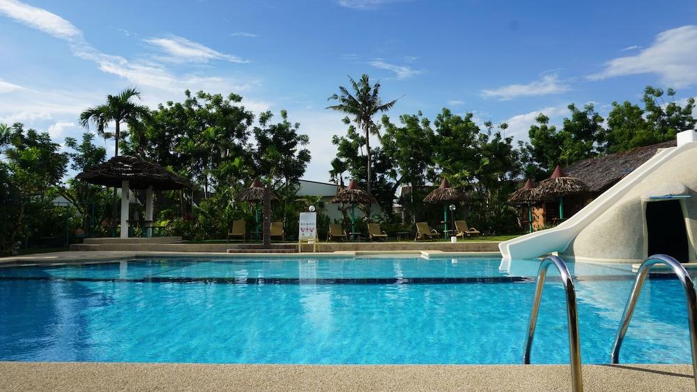 Marcosas Cottage Resort - Pool