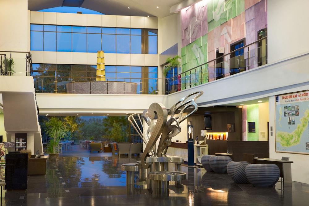 Novotel Manado Golf Resort & Convention Center - Lobby