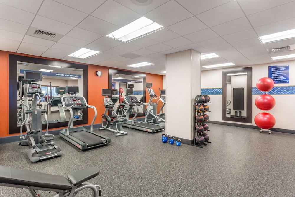 Hampton Inn & Suites Madison / Downtown - Fitness Facility