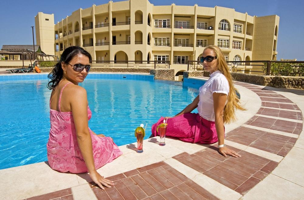 Sunny Days Mirette Family Resort - Outdoor Pool
