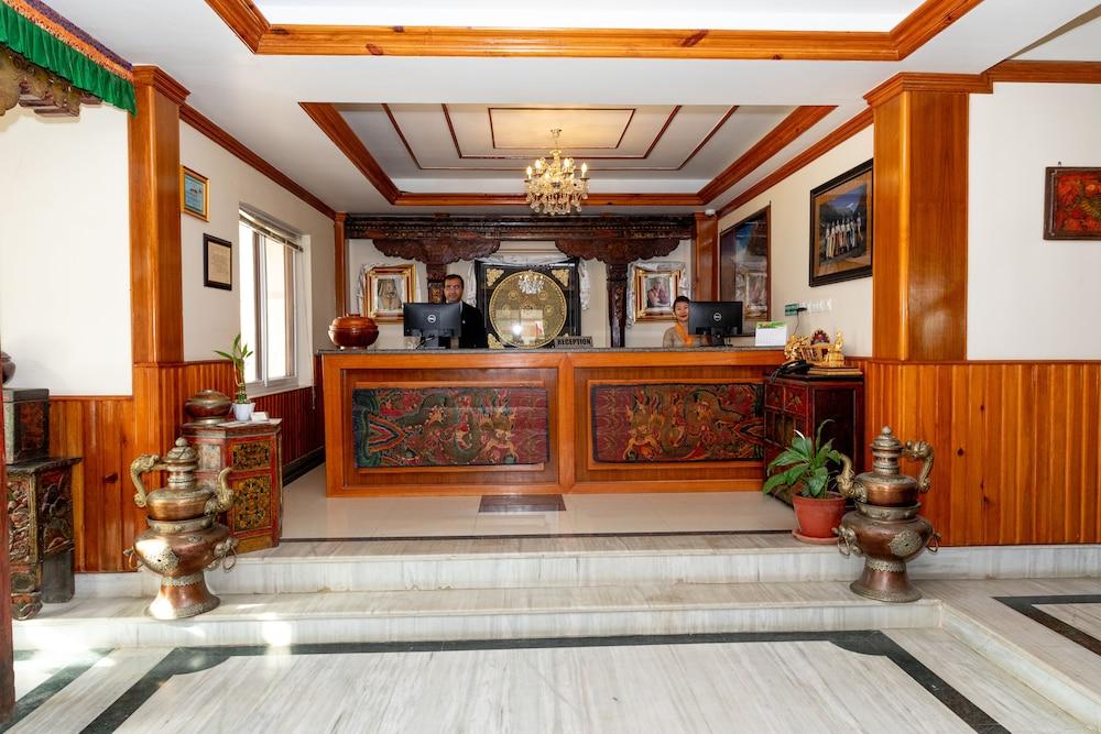 Hotel Mukhum International - Reception