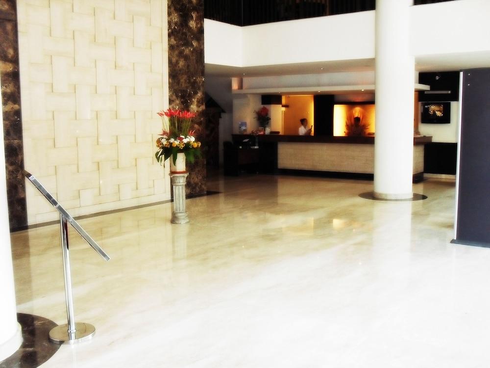 Hotel GRAN CENTRAL - Lobby