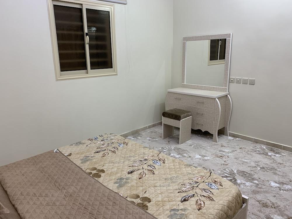 Al Rawda Apartments - Room