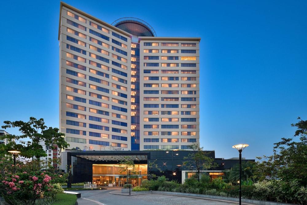 Kochi Marriott Hotel - Featured Image