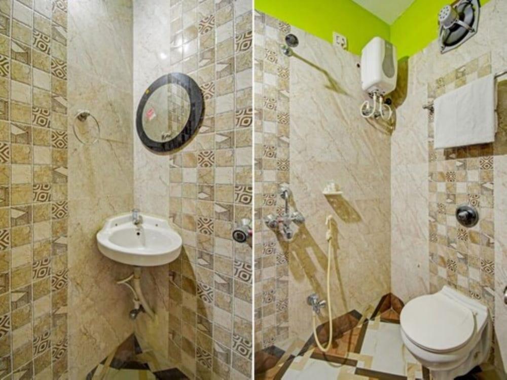 Goroomgo Elite Inn Kolkata - Bathroom