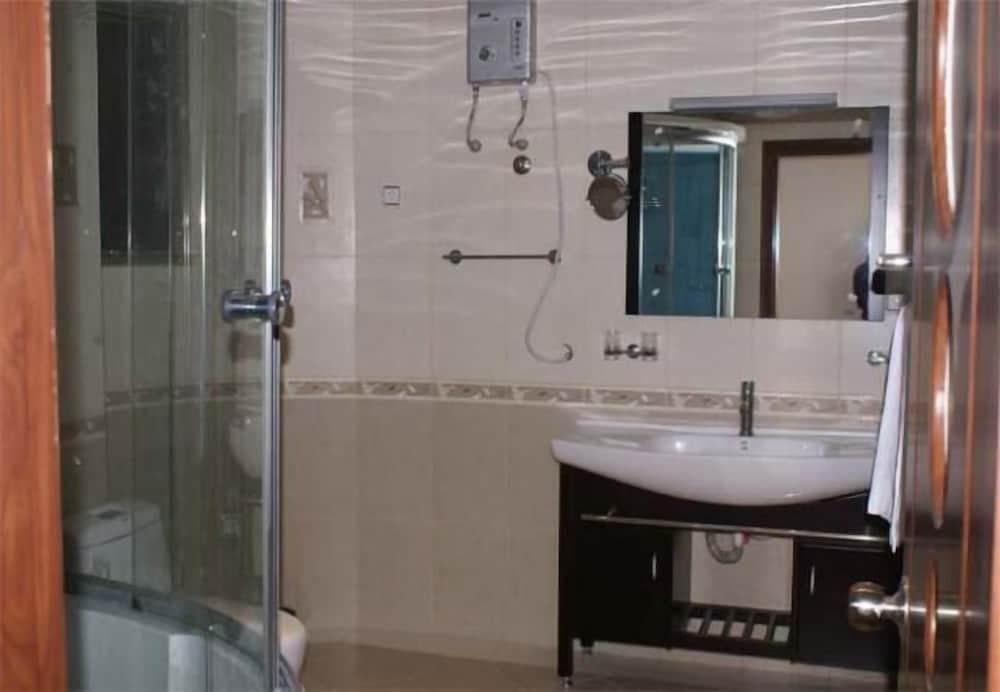 Archi Hotel-Apartment - Bathroom