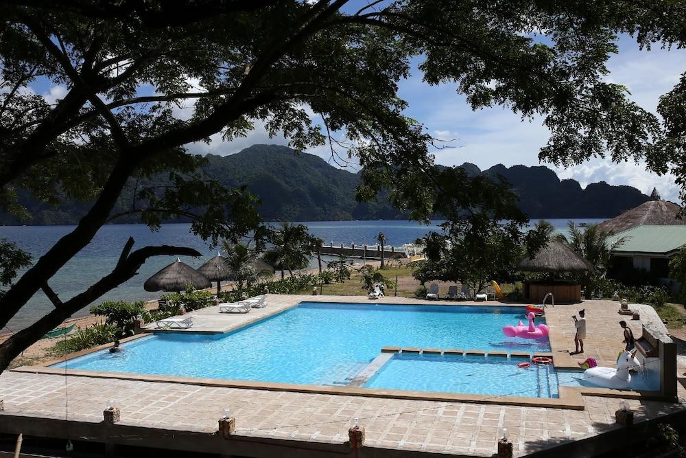 Balinsasayaw Resort - Outdoor Pool
