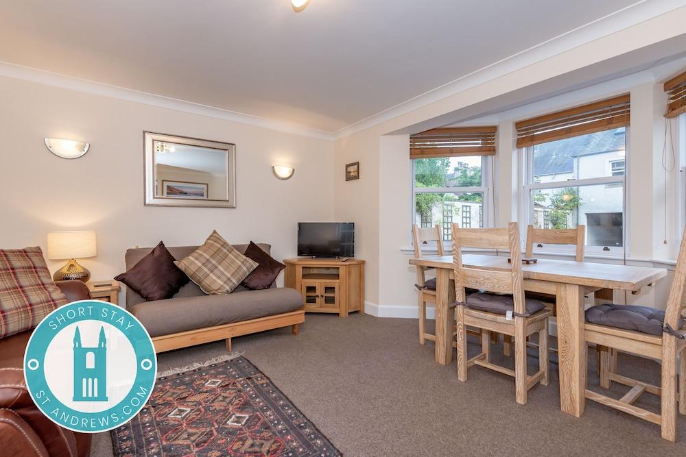 Achaniar Cottage - Central St Andrews - Featured Image