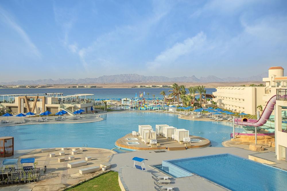 The V Luxury Resort Sahl Hasheesh - Featured Image