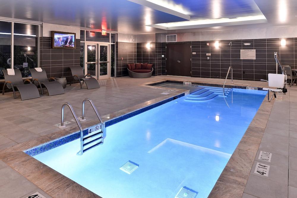 SpringHill Suites Raleigh Cary - Indoor Pool