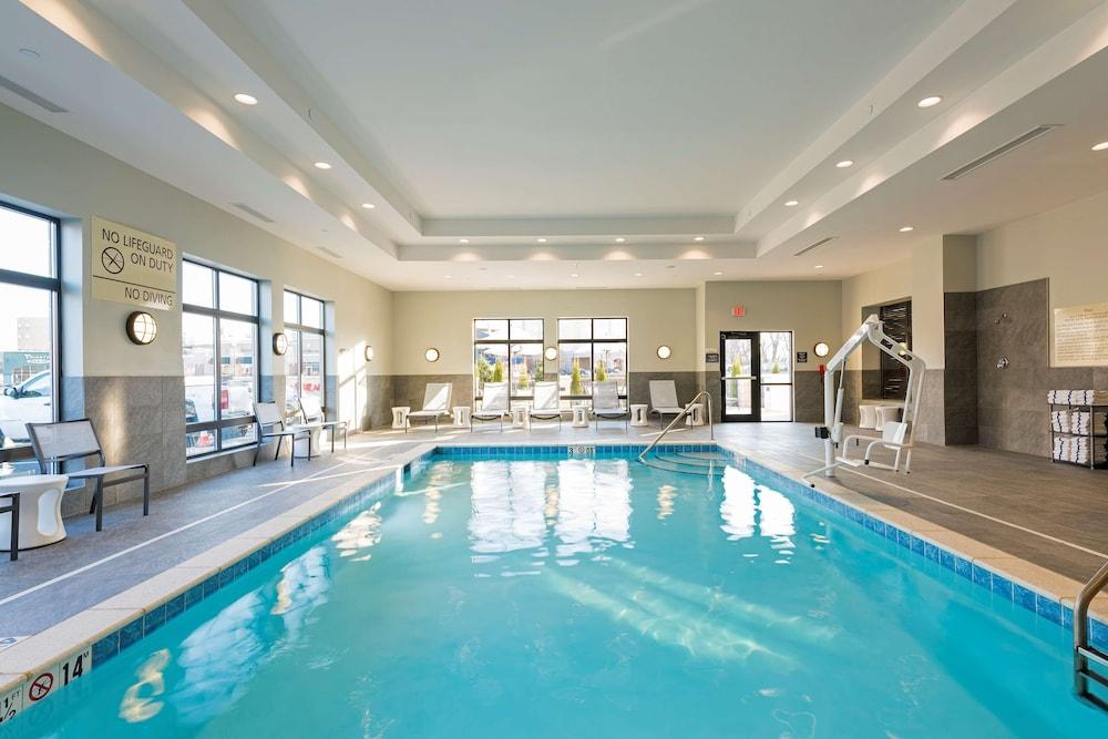 Hampton Inn & Suites West Lafayette - Pool