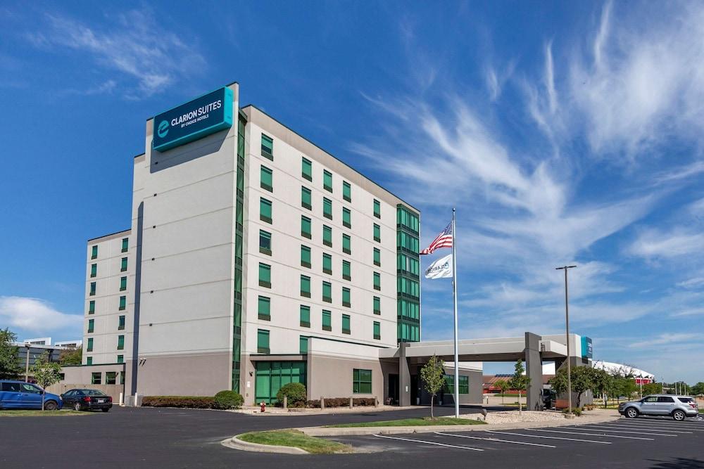 Clarion Suites at the Alliant Energy Center - Featured Image