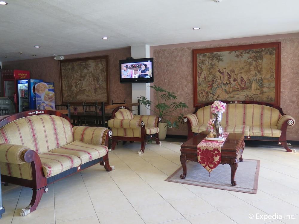 D'Leonor Hotel - Lobby Sitting Area