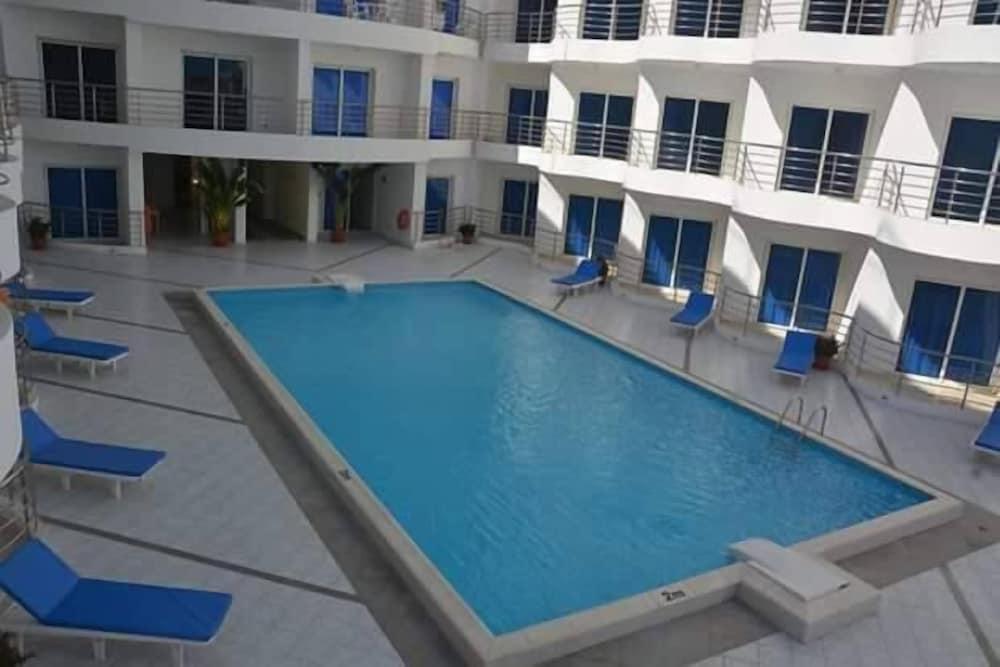 Diamond Resort - Outdoor Pool