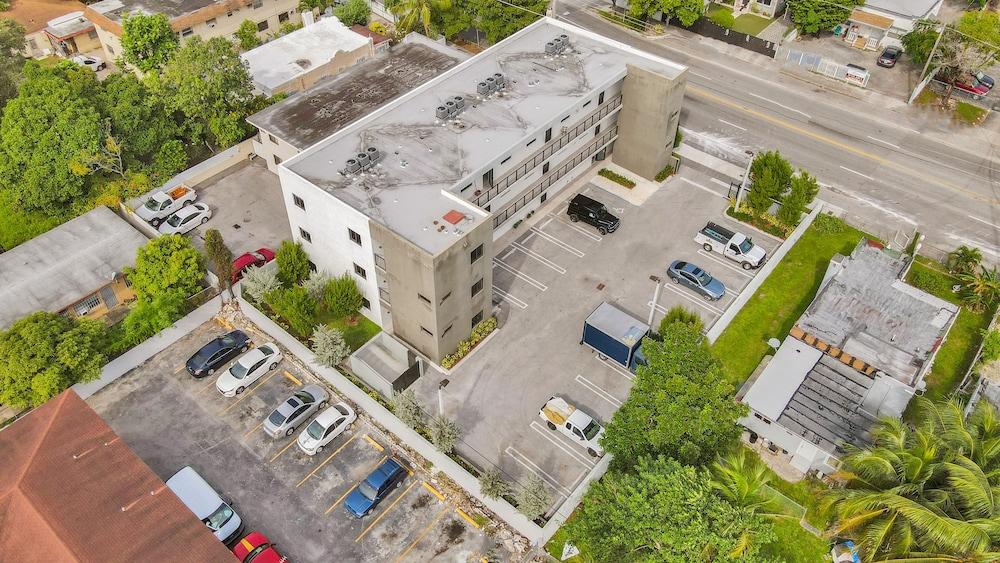 Renzzi Wynwood Apartments - Aerial View