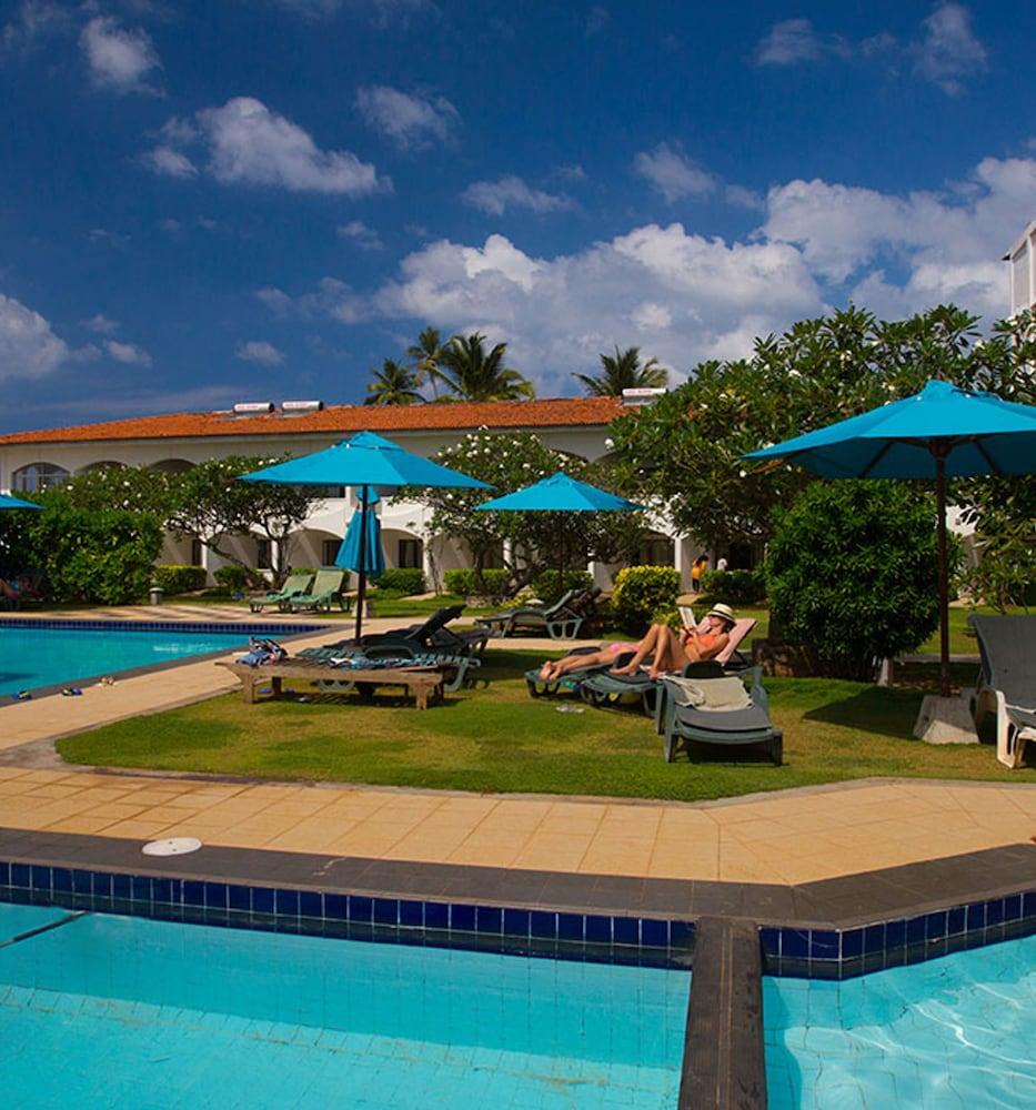 Hotel Lanka Super Corals - Outdoor Pool