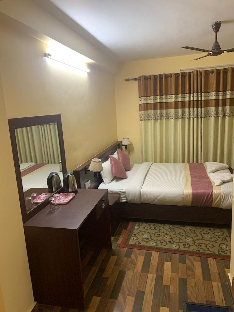 Rameshworam Hotel - Featured Image