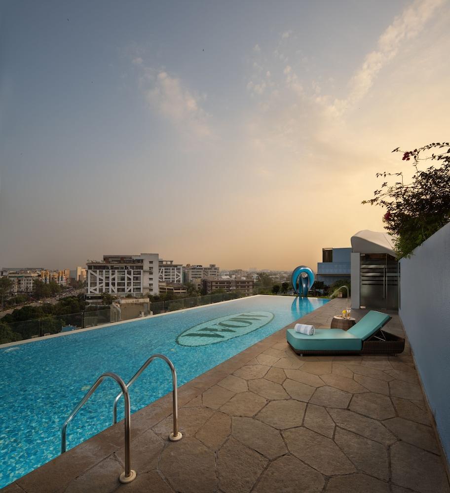 Wow Crest, Indore – IHCL SeleQtions - Rooftop Pool