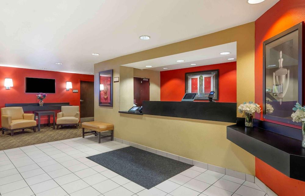 Extended Stay America Suites Providence Warwick - Lobby
