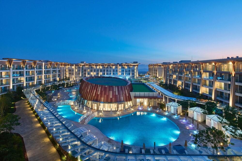 Marriott Jeju Shinhwa World Hotels & Resorts - Featured Image