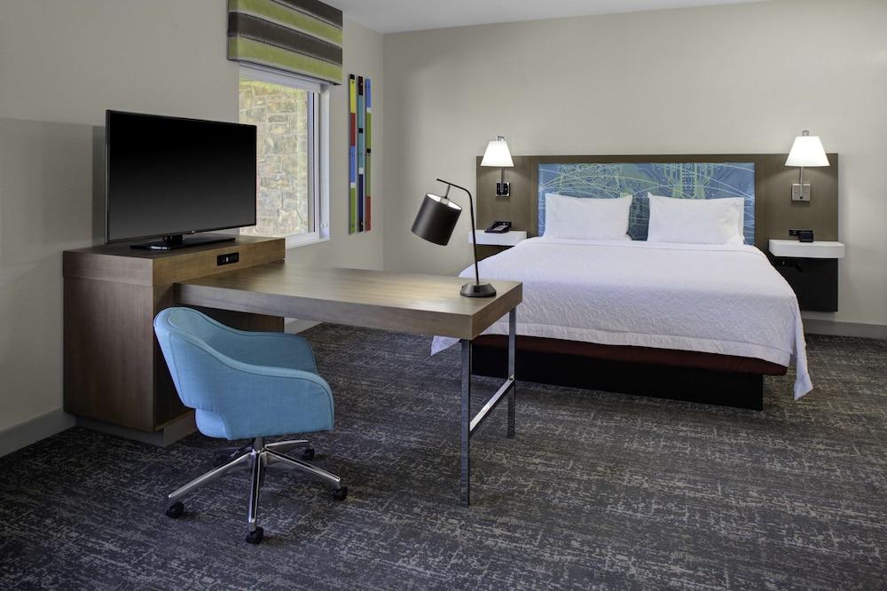 Hampton Inn & Suites Flagstaff East - Room