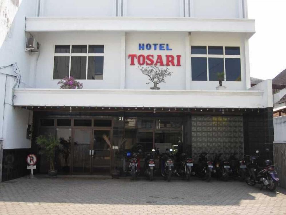 Hotel Tosari - Featured Image