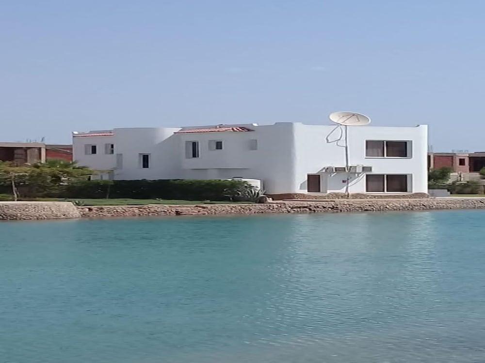 Hurgadian Luxurious Villa Adan El Mamsha Long and Short Term - Featured Image