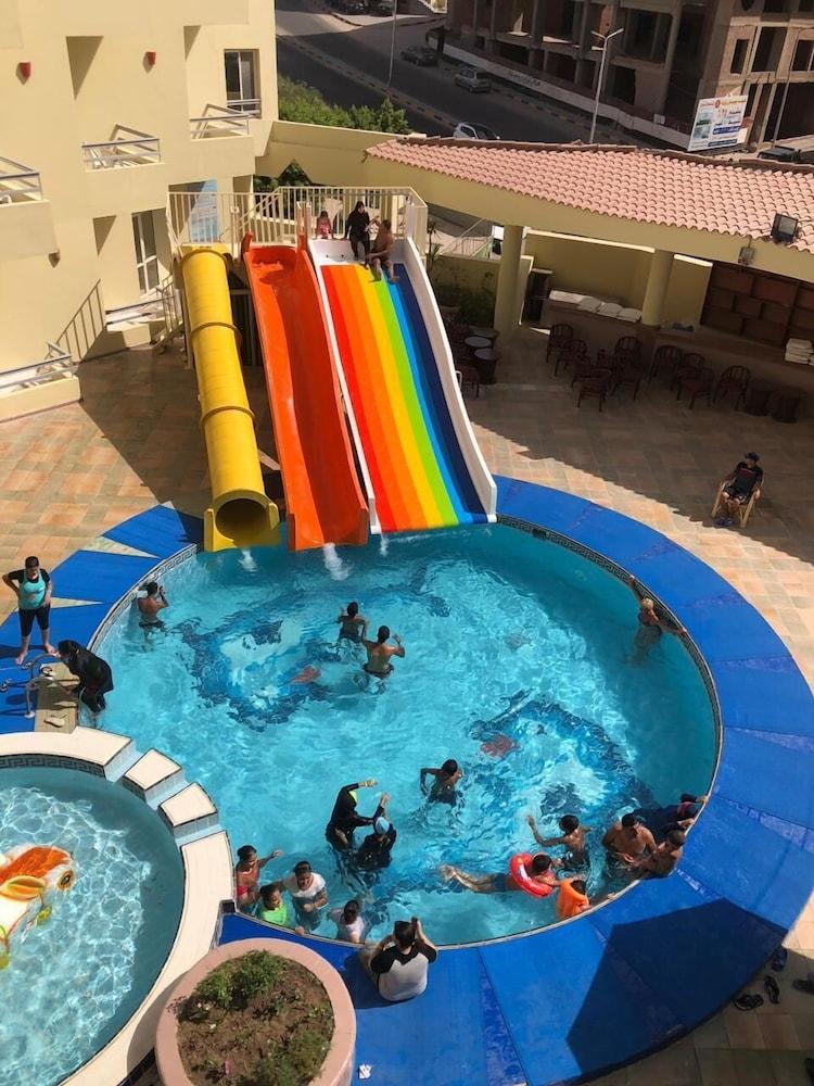 Roma Host Way Hotel & Aqua Park - Outdoor Pool