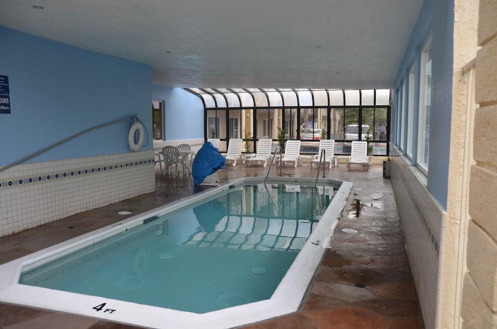 Beachside Inn Motel - Indoor/Outdoor Pool