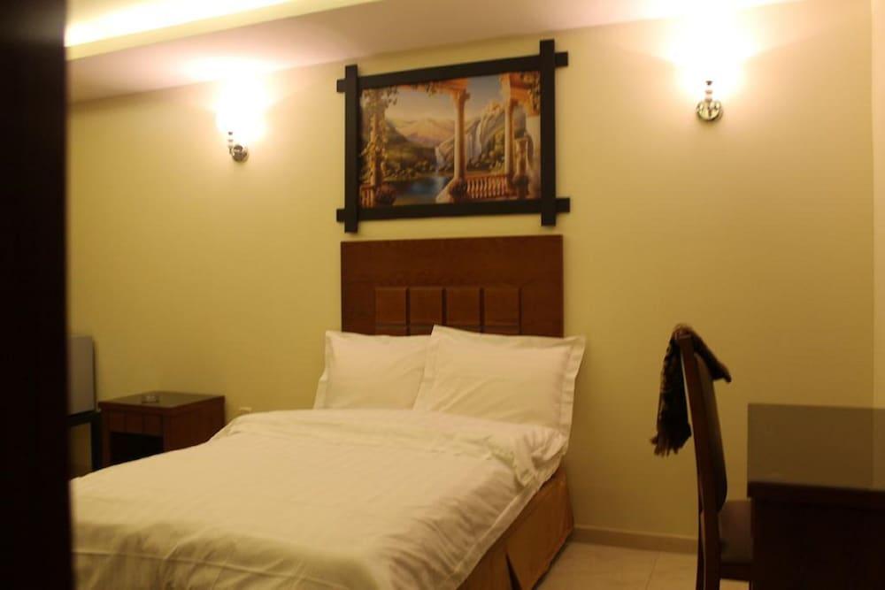 Al Narjes Hotel Suites - Room