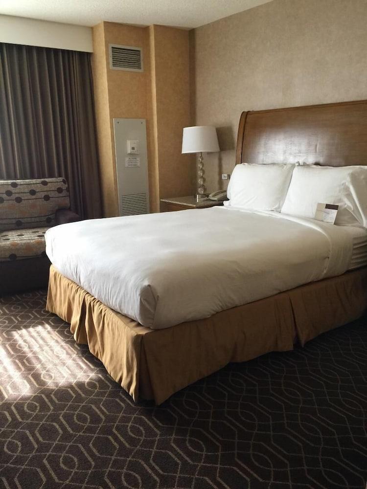 DoubleTree Suites by Hilton Anaheim Rsrt - Conv Cntr - Room