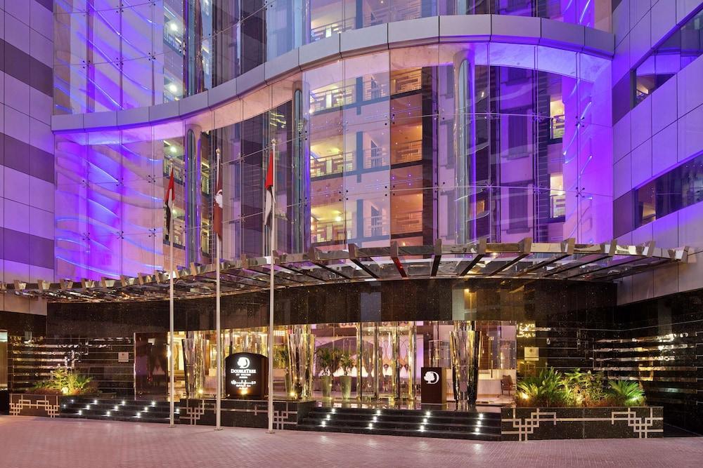 DoubleTree by Hilton Hotel & Residences Dubai Al Barsha - Featured Image