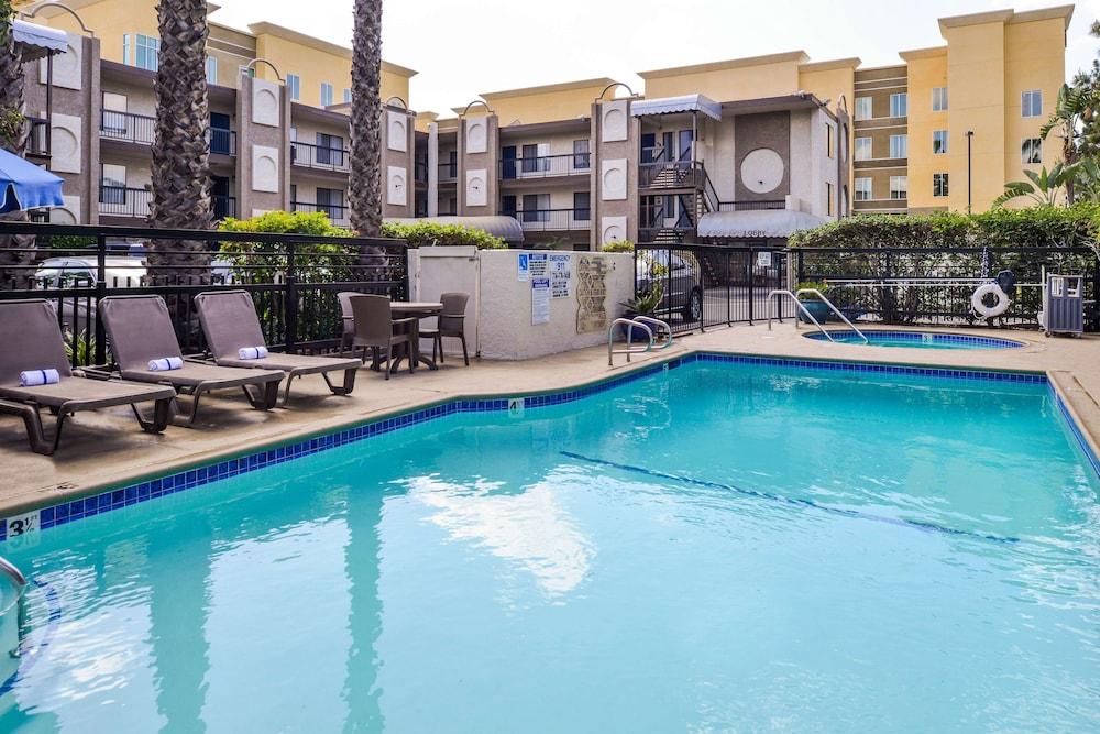 Best Western Courtesy Inn - Anaheim Park Hotel - Featured Image